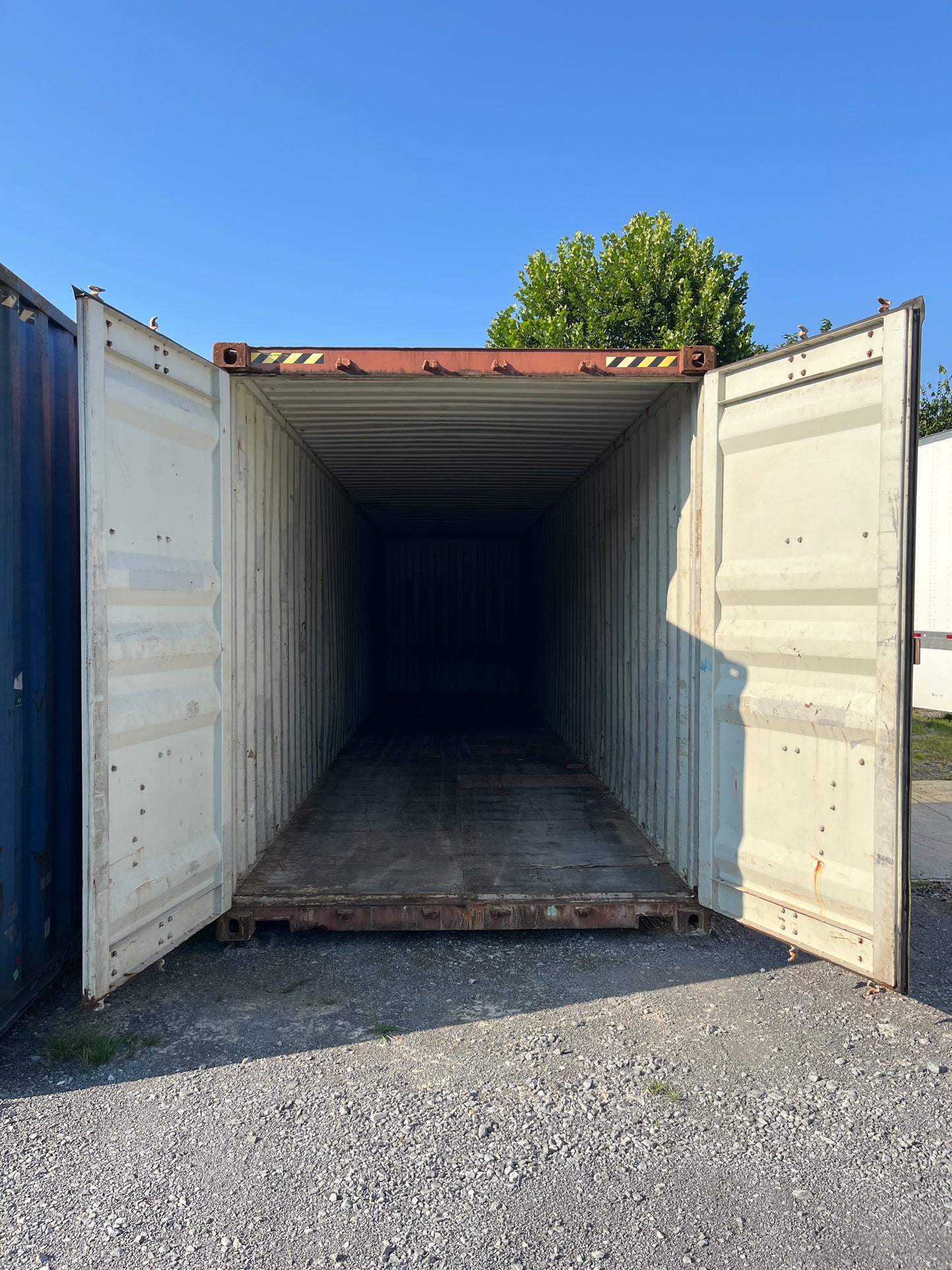40' HC Container - TCLU 8215370